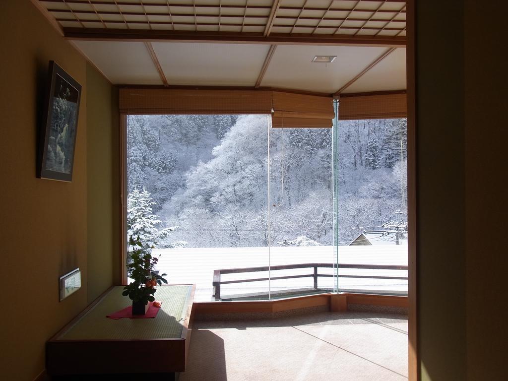 Ryokan Tanigawa Hotel Minakami Exterior photo