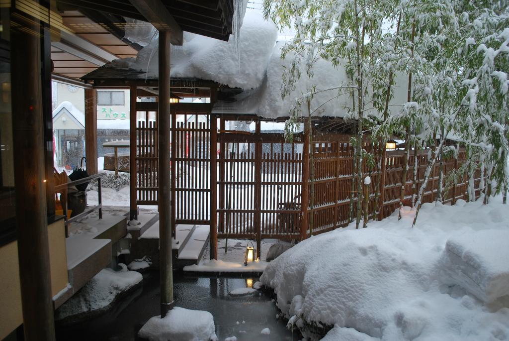 Ryokan Tanigawa Hotel Minakami Exterior photo