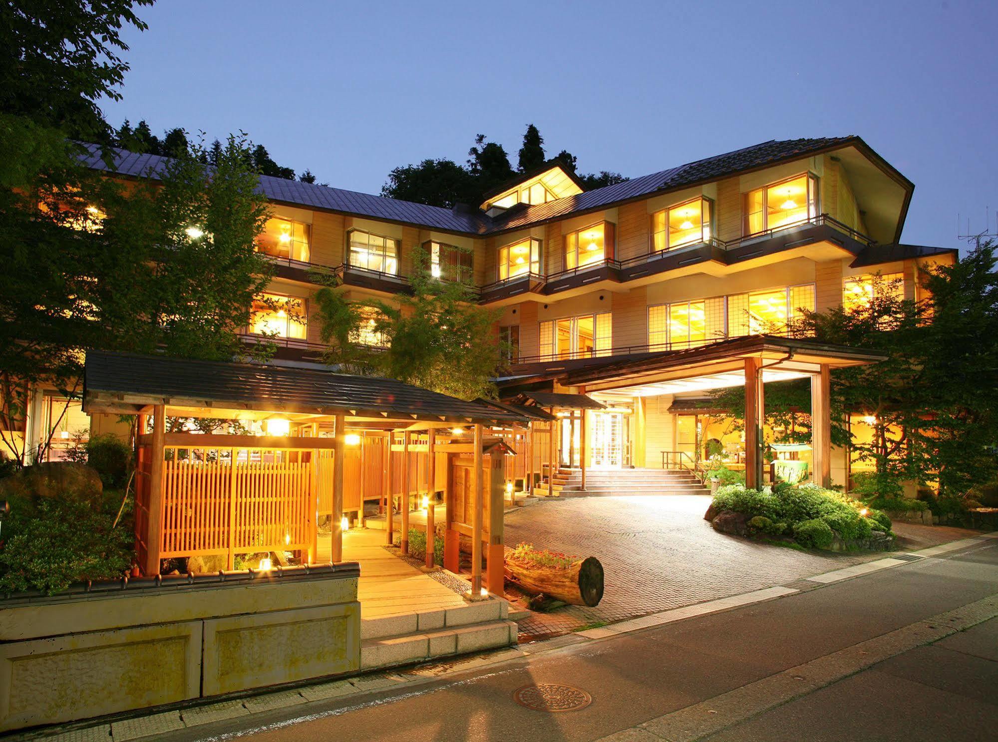 Ryokan Tanigawa Hotel Minakami Exterior photo